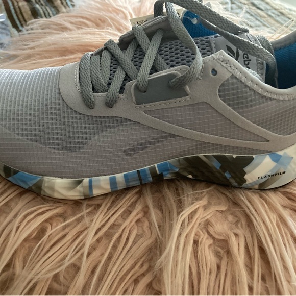 Reebok Flashfilm 3.0 Cross Trainer, True Grey/white/Horizon Blue, Size 5.5. New - Picture 2 of 11